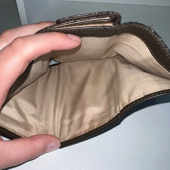SOLD!❌ - Coach Brown Signature Buckle Flap Compact Wallet - Picture 7 of 9